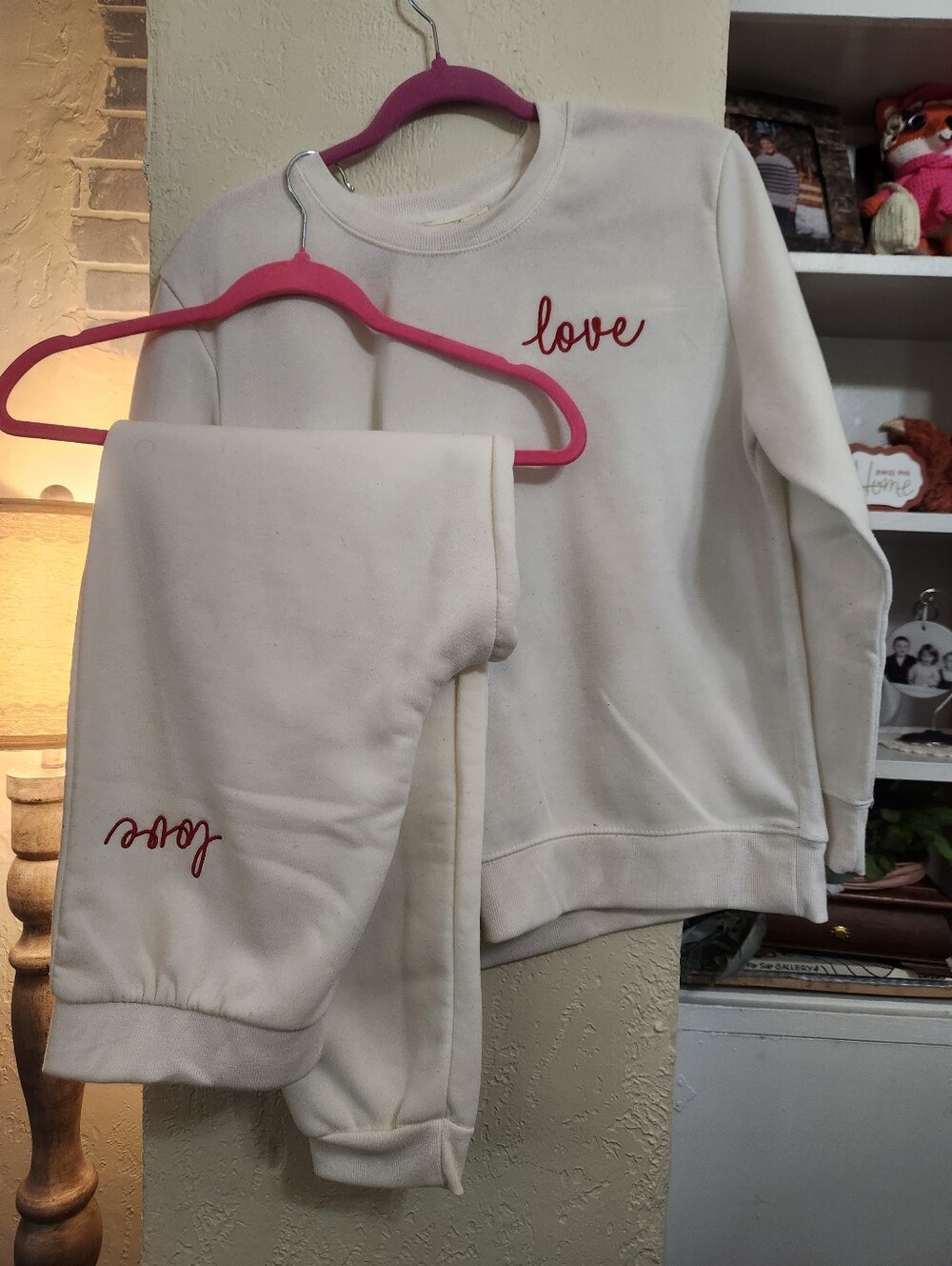 Bobbie Brooks "Love" Embroidered Sweatshirt & Sweatpants Set Size L/XL EUC